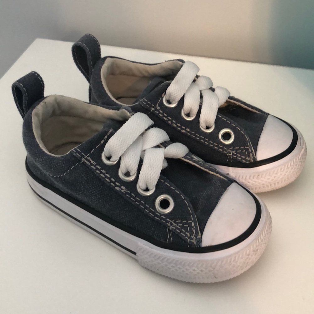 Toddler Converse Size 5 Blue Denim